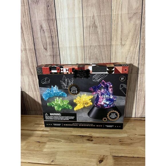 FAO Schwarz 25-Piece Exploration Lab Crystal Growing Kit - Picture 1 of 7